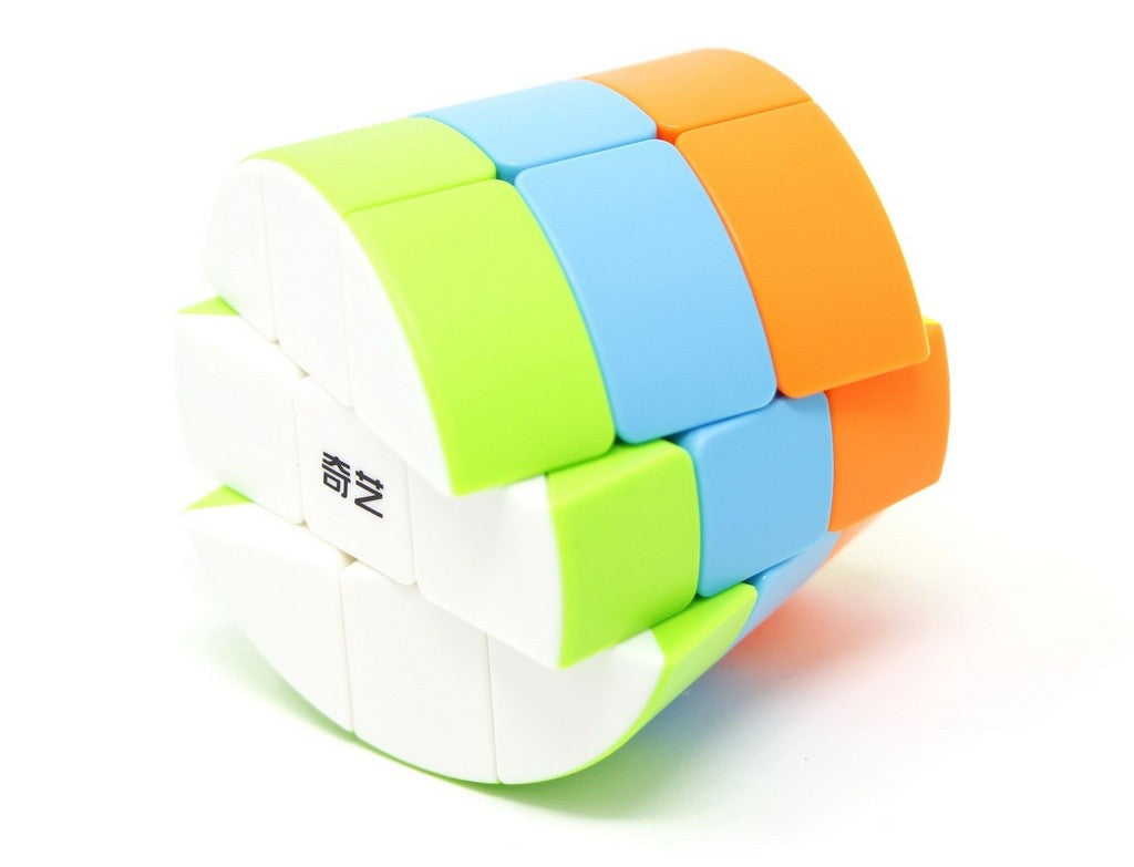 Gear Cilindro QiYi em formato resolvido, visto de frente com as cores stickerless