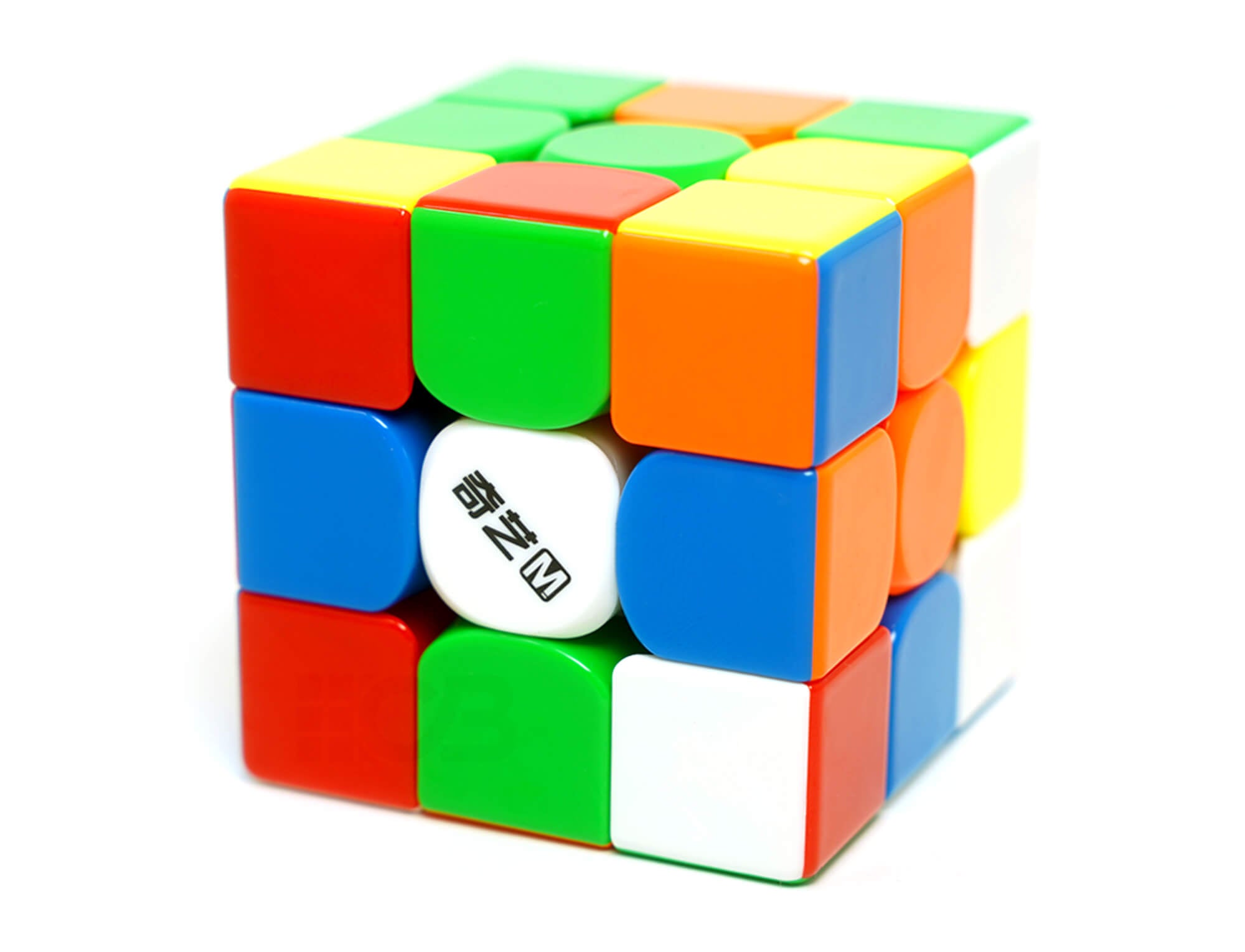 QiYi M Pro Elite 3x3 em posição embaralhada mostrando giro fluido