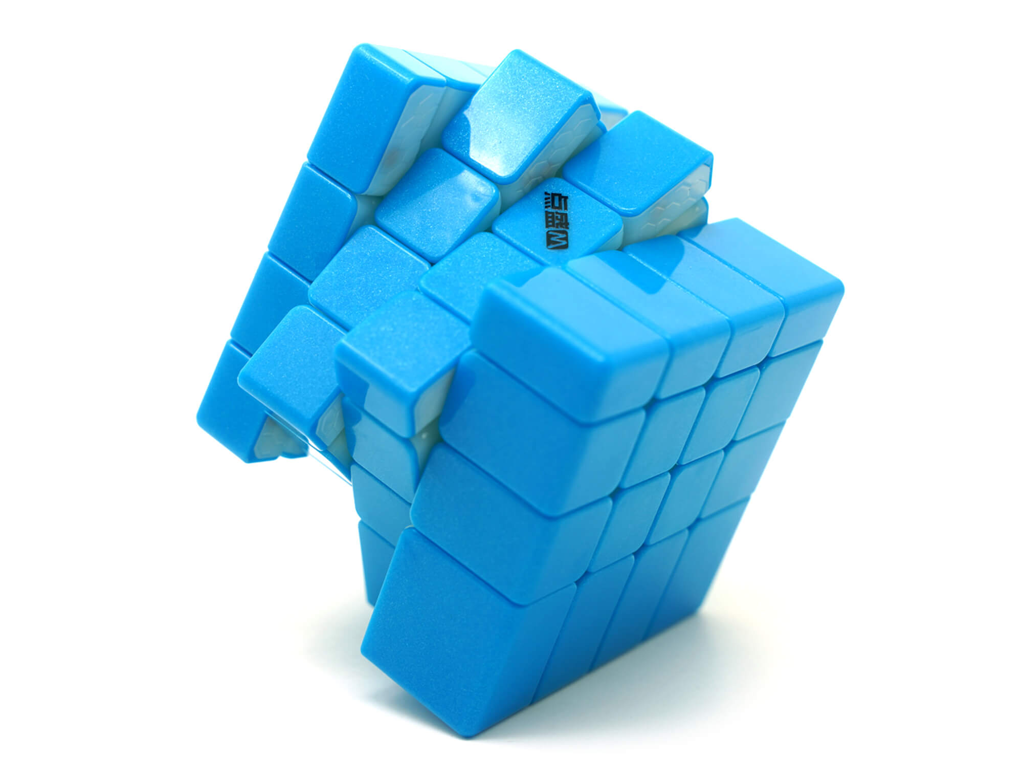 Mirror Blocks 4x4 Diansheng azul resolvido — cubo simétrico com acabamento espelhado
