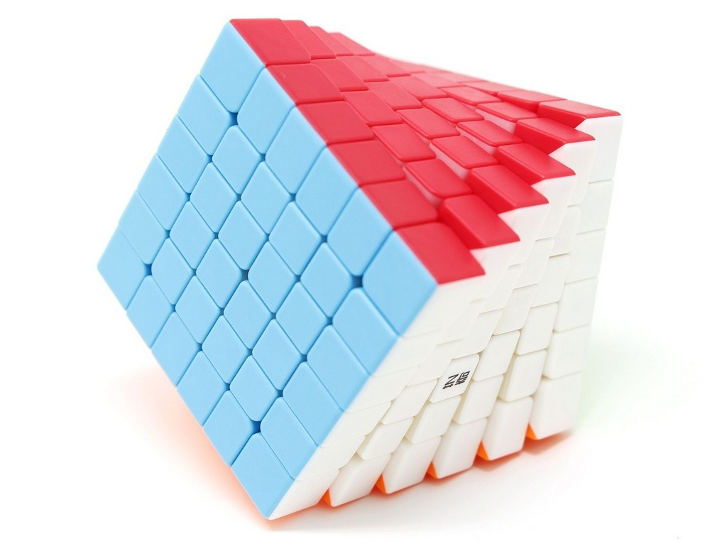 Detalhe das peças coloridas do Cubo Mágico 6x6 QiYi QiFan S2 stickerless