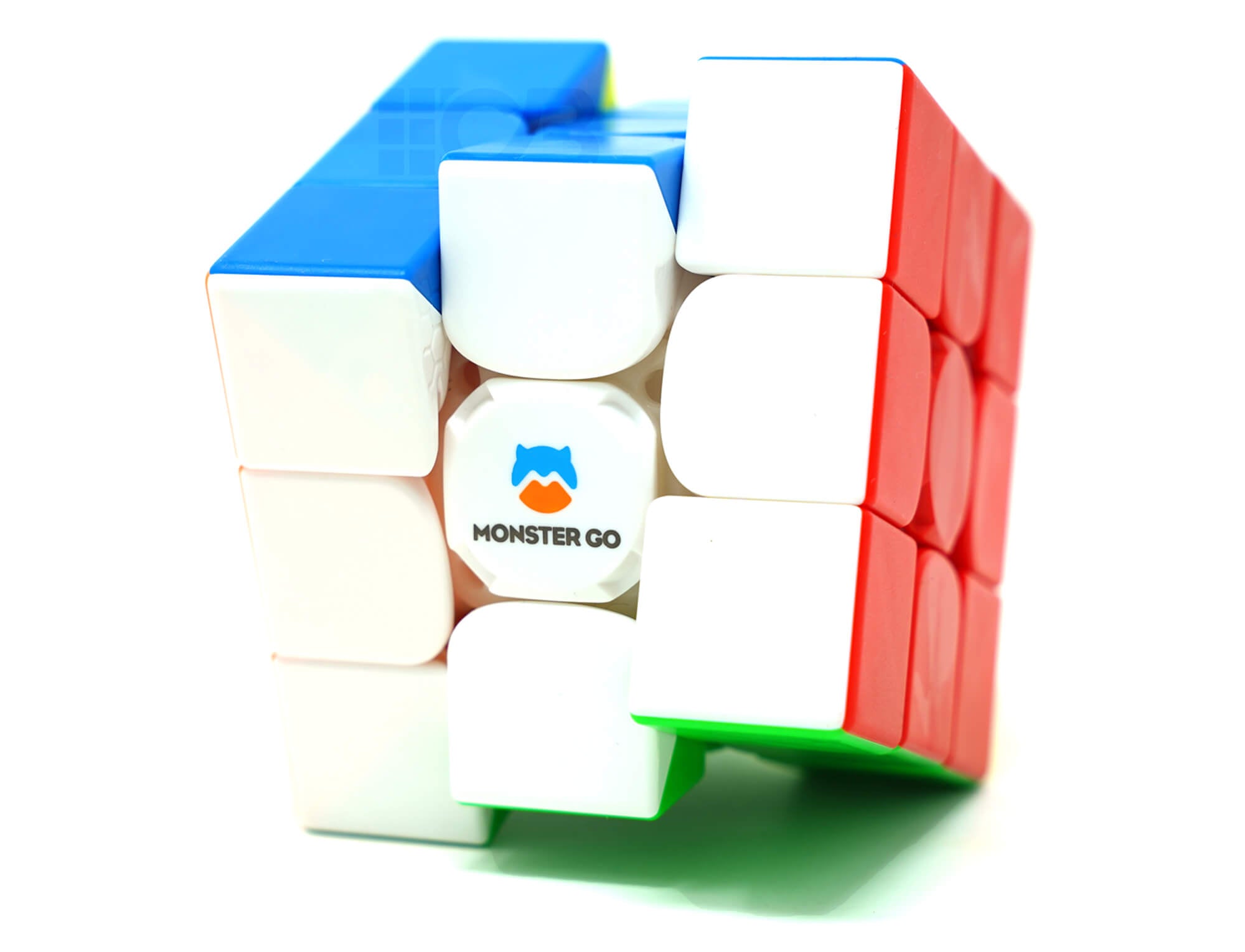 Embalagem do Cubo Mágico Monster Go AI Bluetooth com cubo posicionado à frente