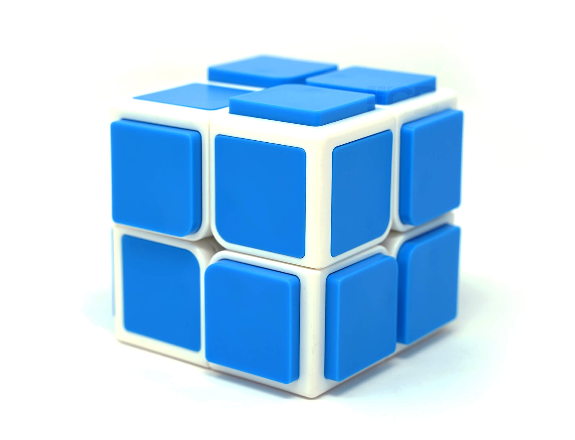 Vista superior do QiYi OS Cube exibindo o padrão de cores e relevo das peças