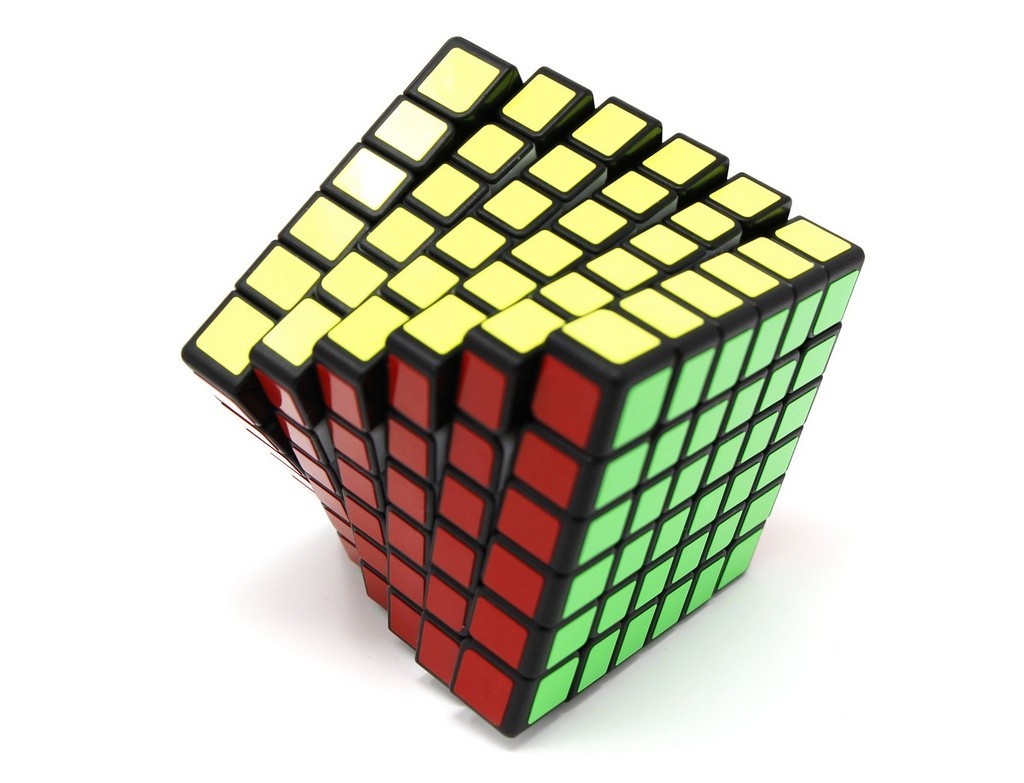 Cubo Mágico 6x6 QiYi QiFan W — vista frontal mostrando as 6 faces coloridas