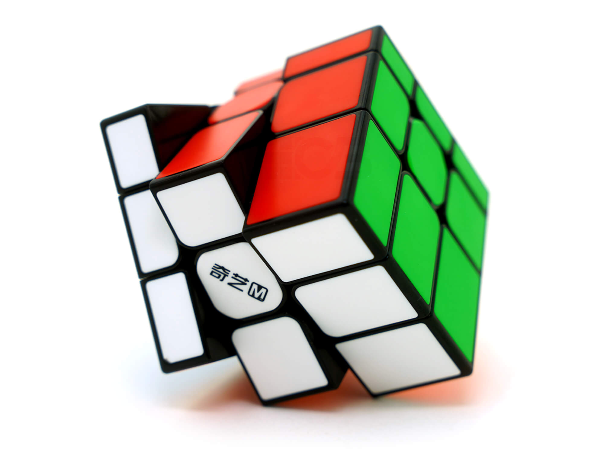 Mirror Blocks 3x3 Colorido Magnético QiYi — vista frontal do cubo em formato embaralhado