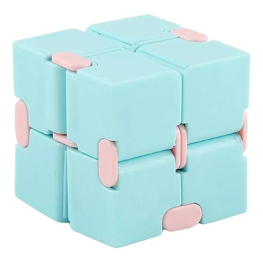 Cubo Infinito azul aberto em formato de tira articulada sobre fundo claro