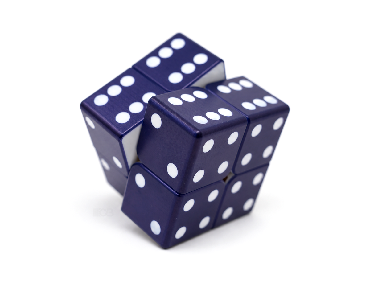 Cubo mágico 2x2 Dado Vinci Cube azul girado, com pontos brancos nas faces