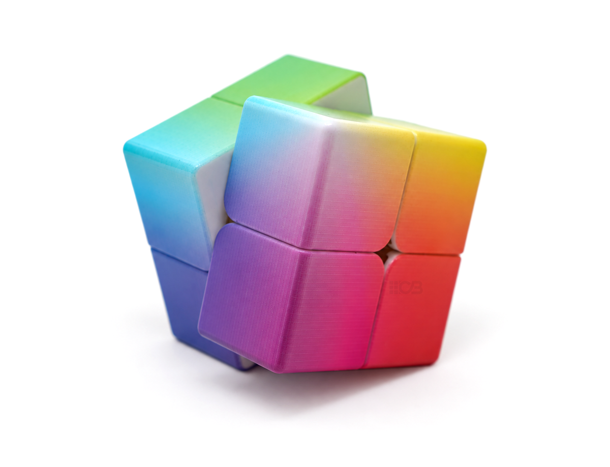 Cubo mágico 2x2 RGB Vinci Cube girado, com arte em degradê multicolorido