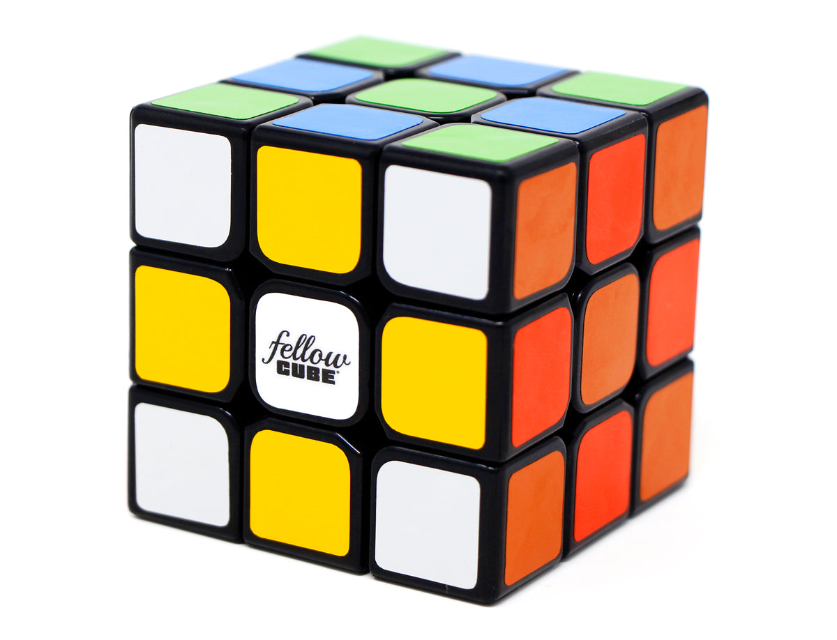 Fellow Cube 80S 3x3 adesivado com camadas alinhadas e cores inspiradas nos anos 80