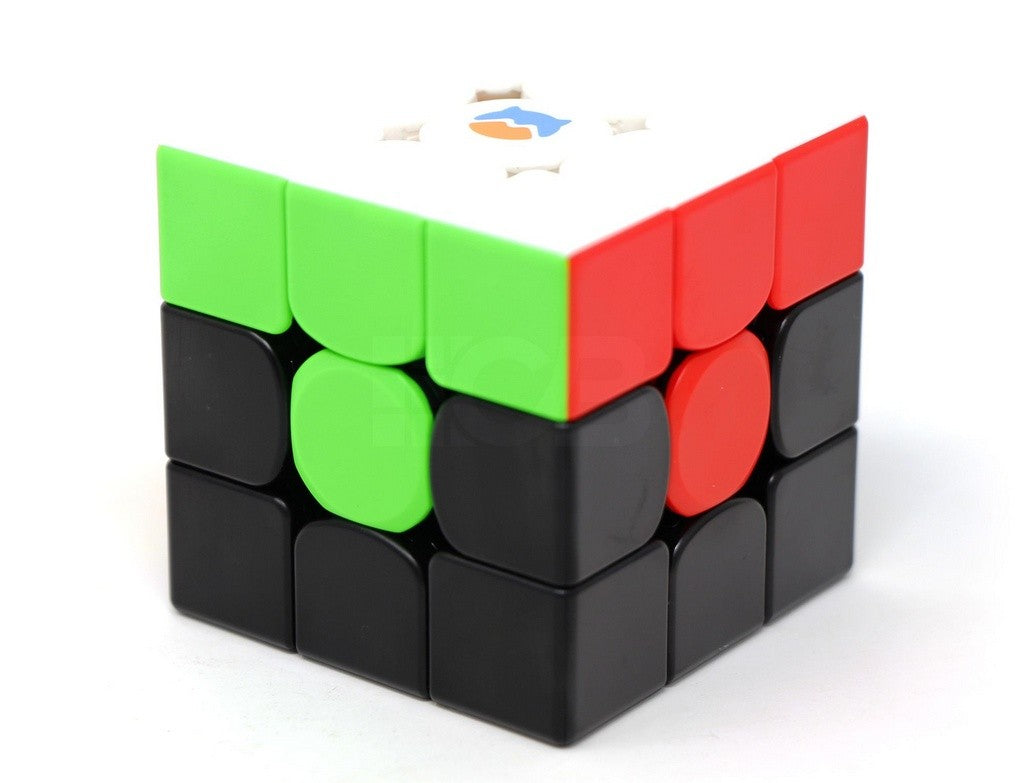 Cubo Mágico 3x3 Monster Go UT GAN stickerless — vista frontal com faces coloridas