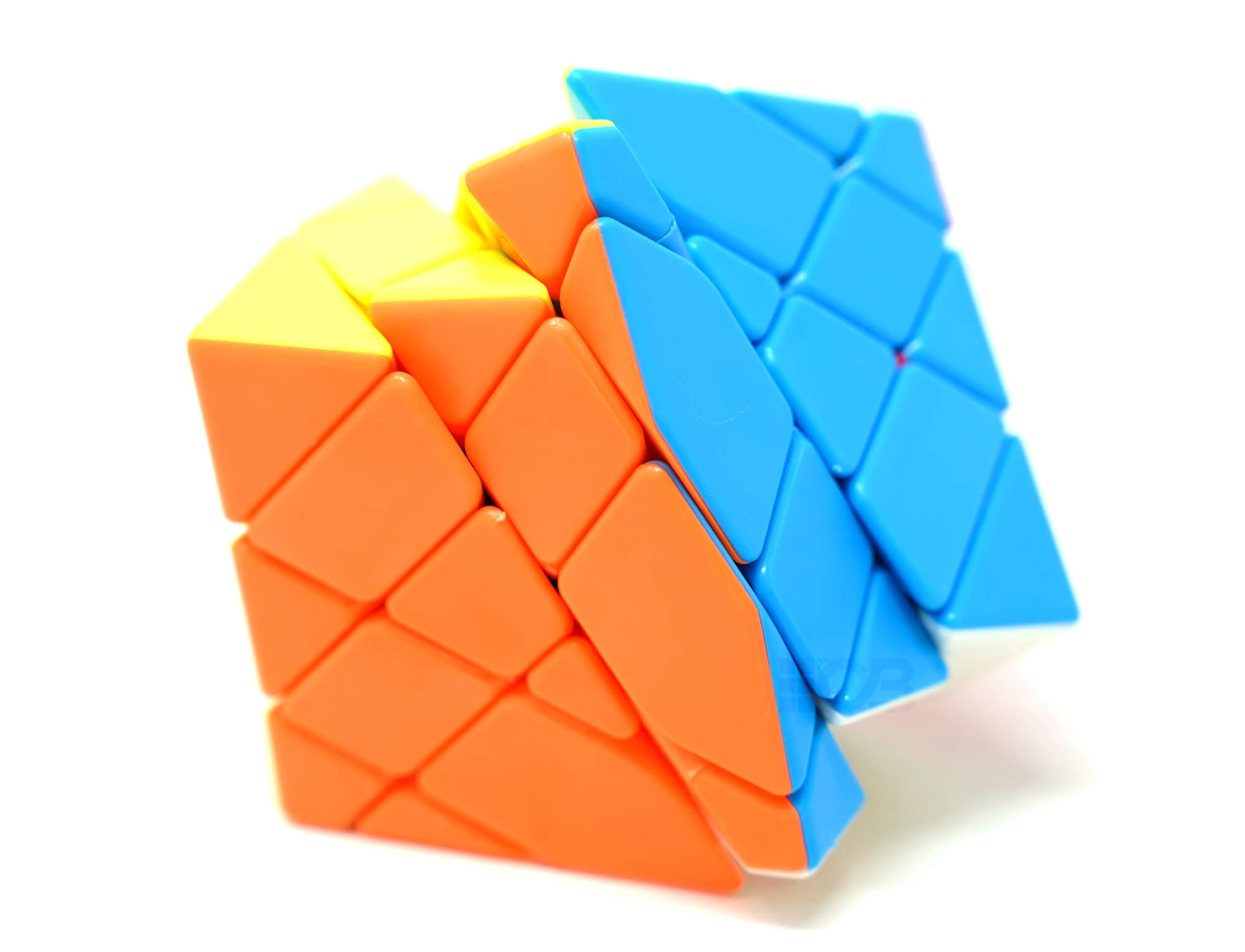 Embalagem do Cubo Mágico 4x4 Axis Fanxin com o produto ao lado