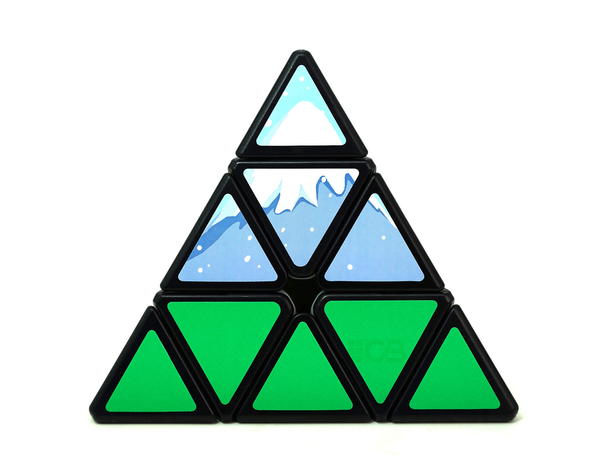 Pyraminx Montanha Nevada QiYi — ângulo lateral destacando o acabamento stickerless em camadas