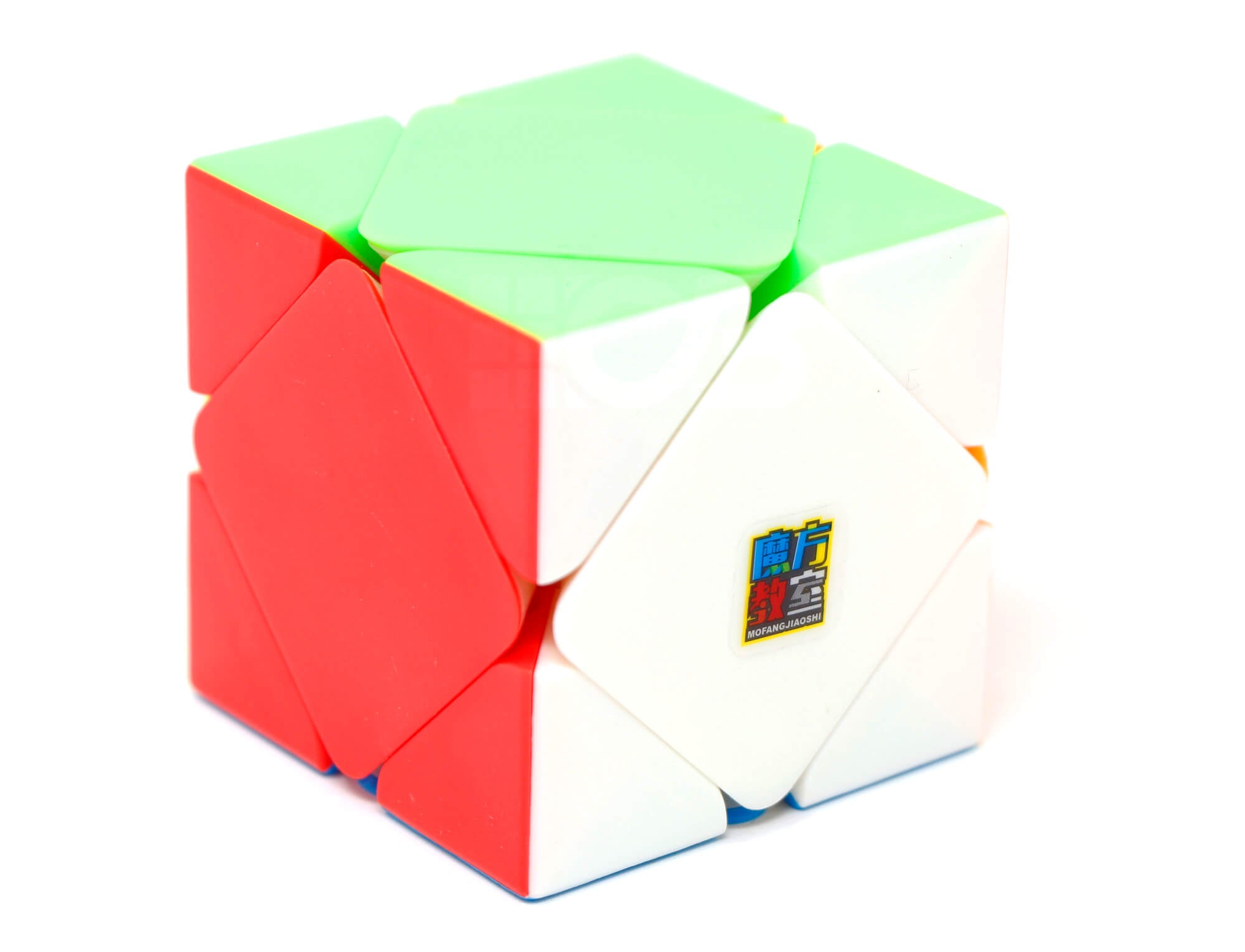 Skewb MoYu Meilong Stickerless — vista frontal com peças coloridas em plástico