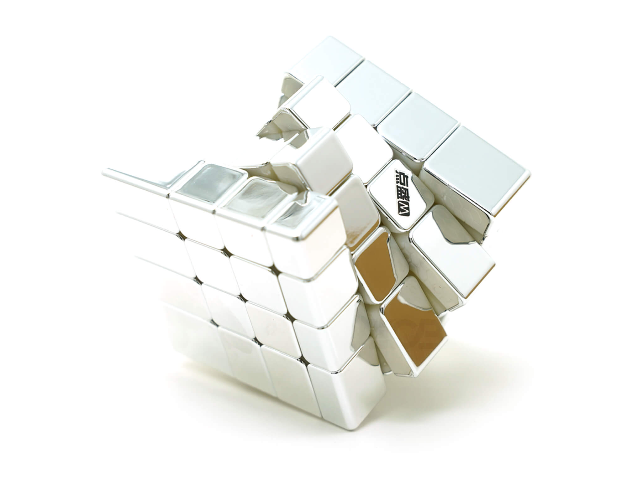 Mirror Blocks 4x4 Diansheng prateado metálico em posição resolvida, vista frontal