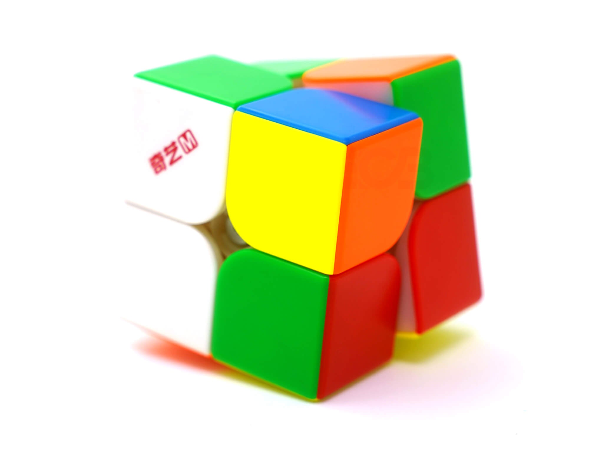 QiYi M Pro 2x2 Ball Core — ângulo lateral mostrando as camadas