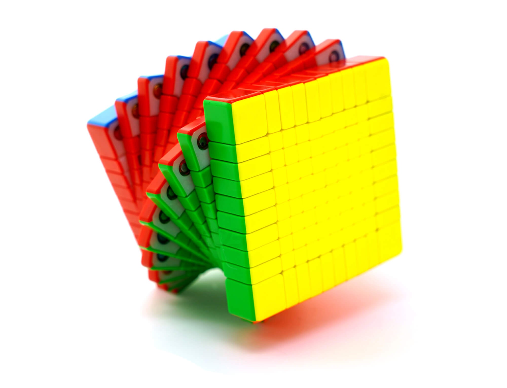 Cubo Mágico 10x10 QiYi Magnético — detalhe das peças coloridas stickerless