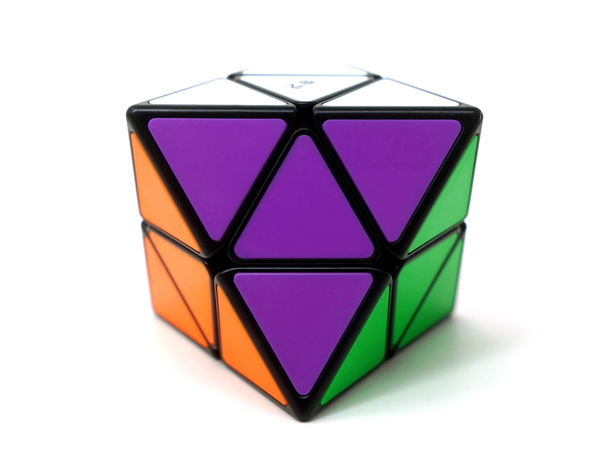 Skewb Diamond FTO QiYi — detalhe das peças e do mecanismo interno do octaedro