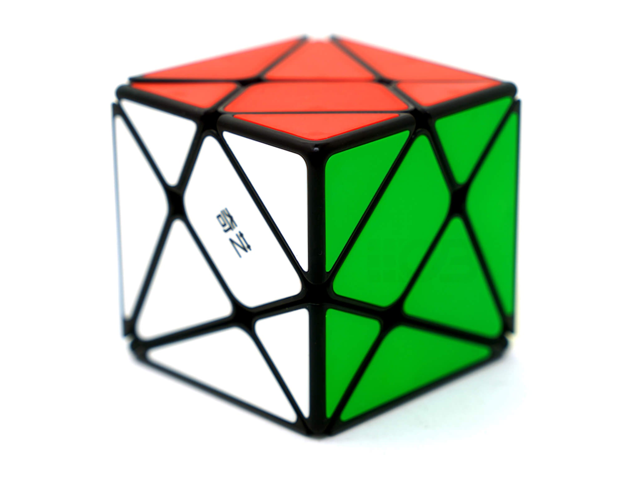 Axis Cube 3x3 QiYi Tiled âmbar translúcido na posição resolvida, formato cúbico completo
