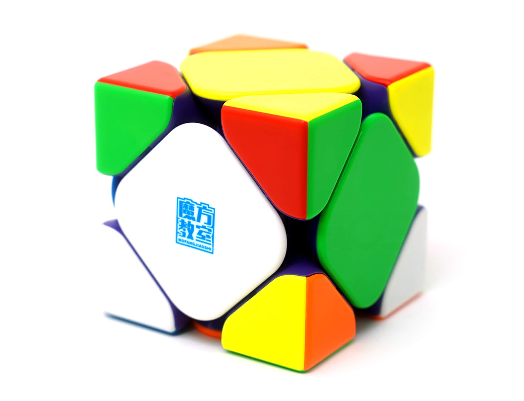 Skewb RS MagLev MoYu — ângulo lateral destacando o acabamento texturizado