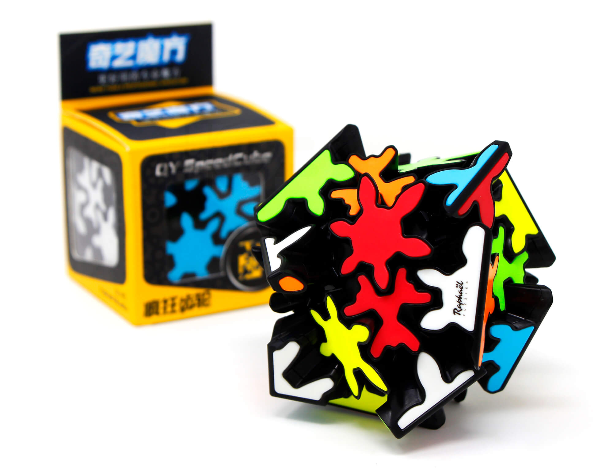 Gear Cube QiYi Crazy mostrando detalhe das engrenagens sincronizadas nas arestas