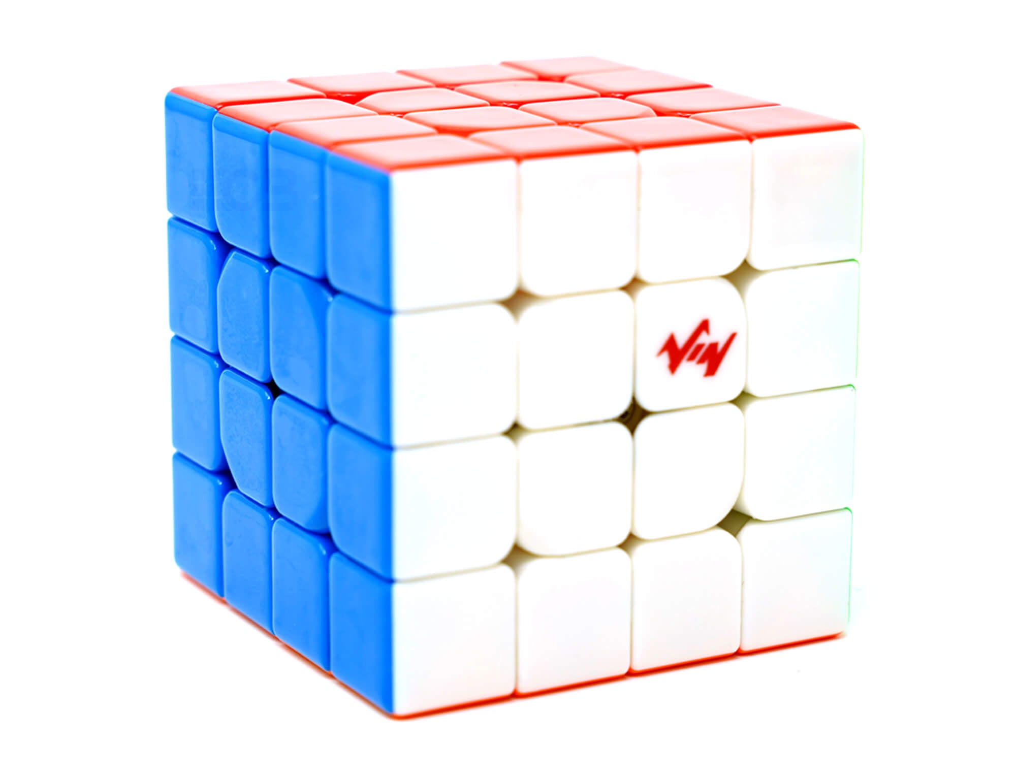 Surge V2 4x4 Vin Cube com foco no grip do acabamento UV Coated durante o manuseio