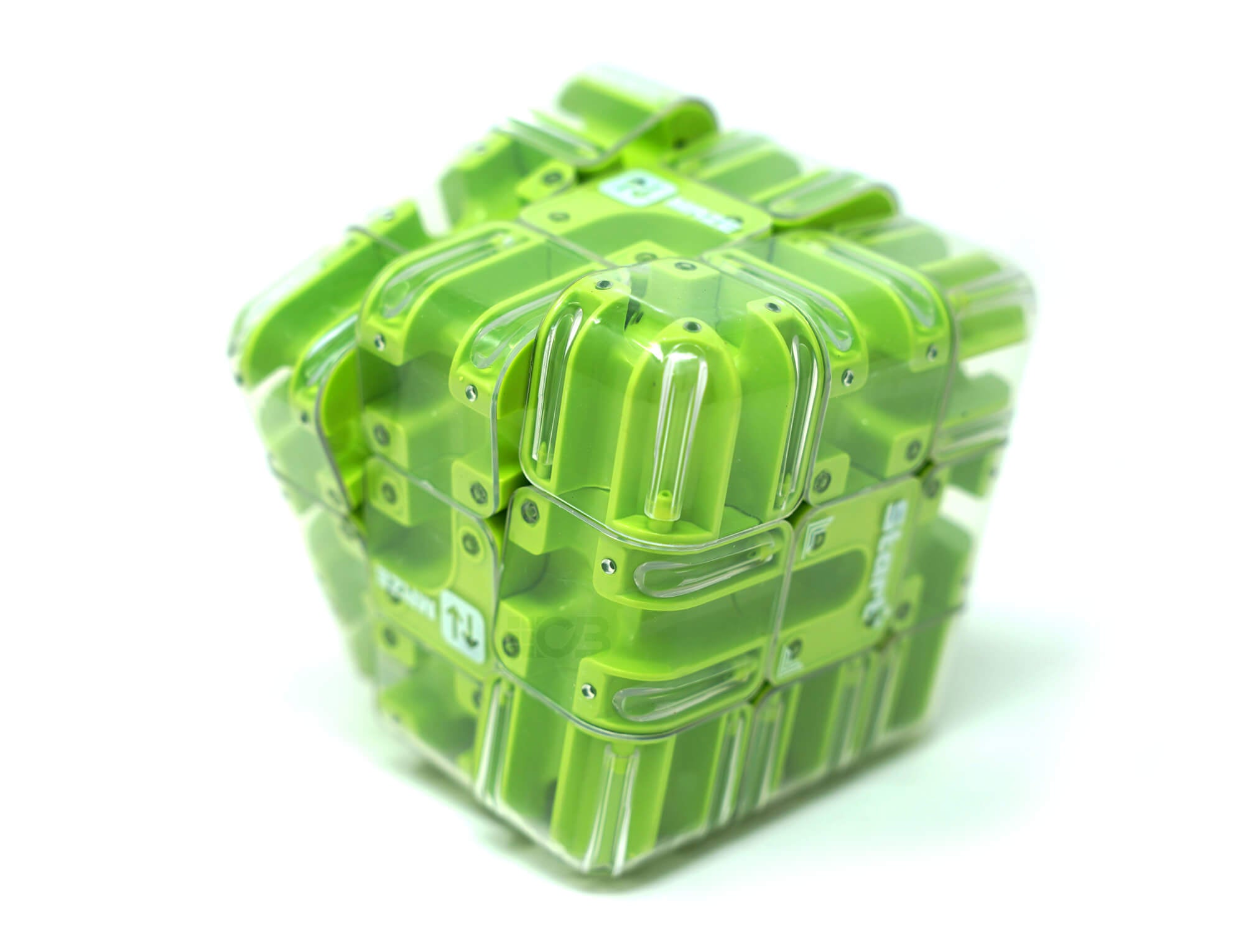 Três variações de cor do Maze Cube labirinto 3x3: amarelo, laranja e verde