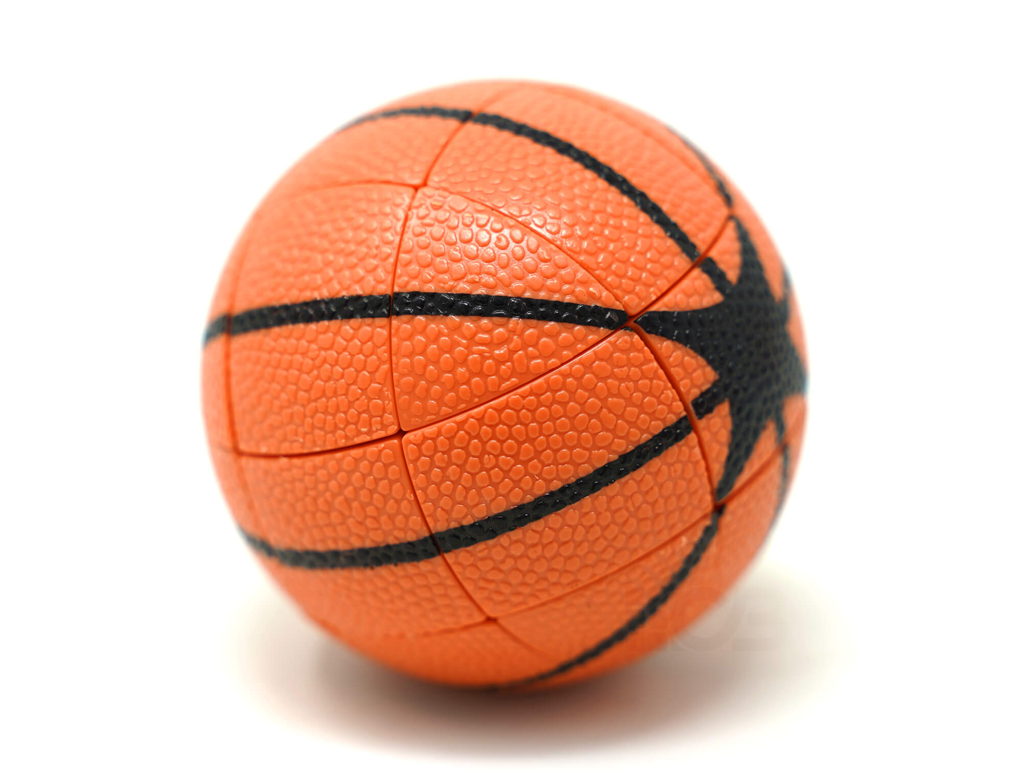 Cubo mágico Basketball Fanxin laranja resolvido em ângulo frontal