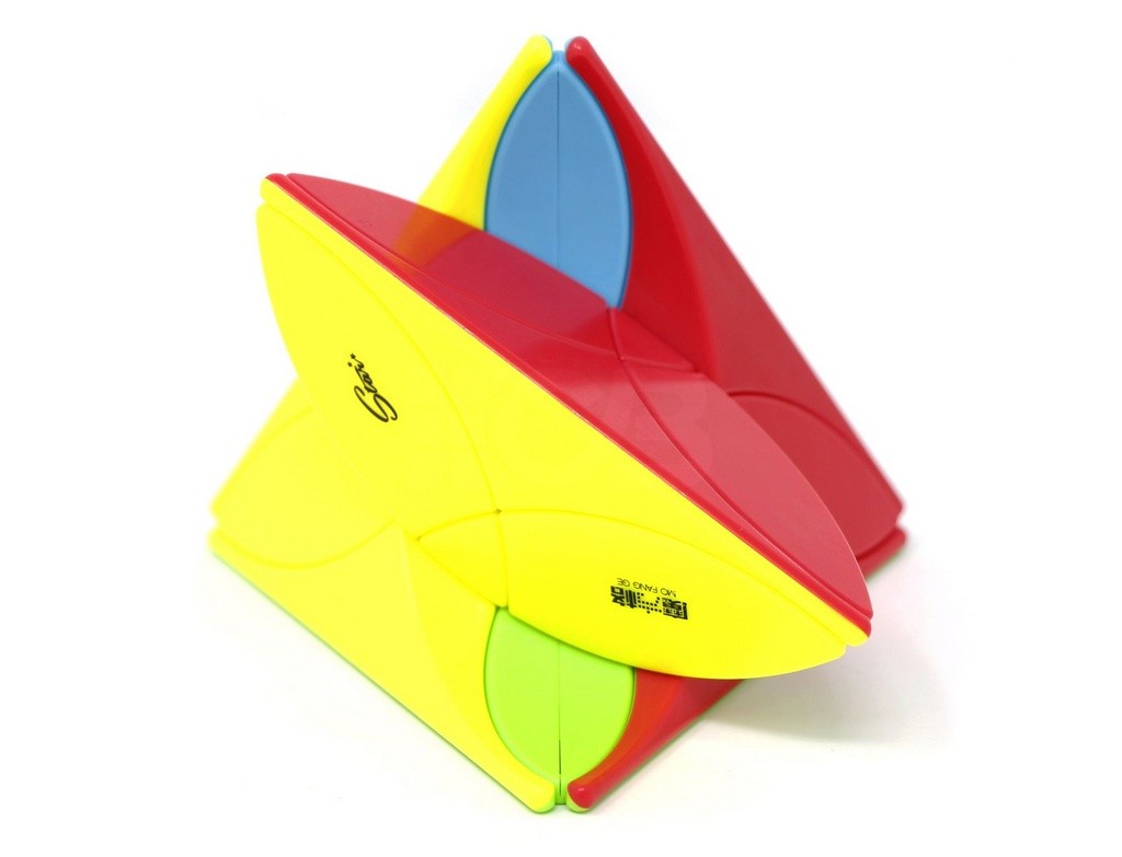 Pyraminx Clover QiYi stickerless — vista frontal mostrando o formato de pétalas arredondadas