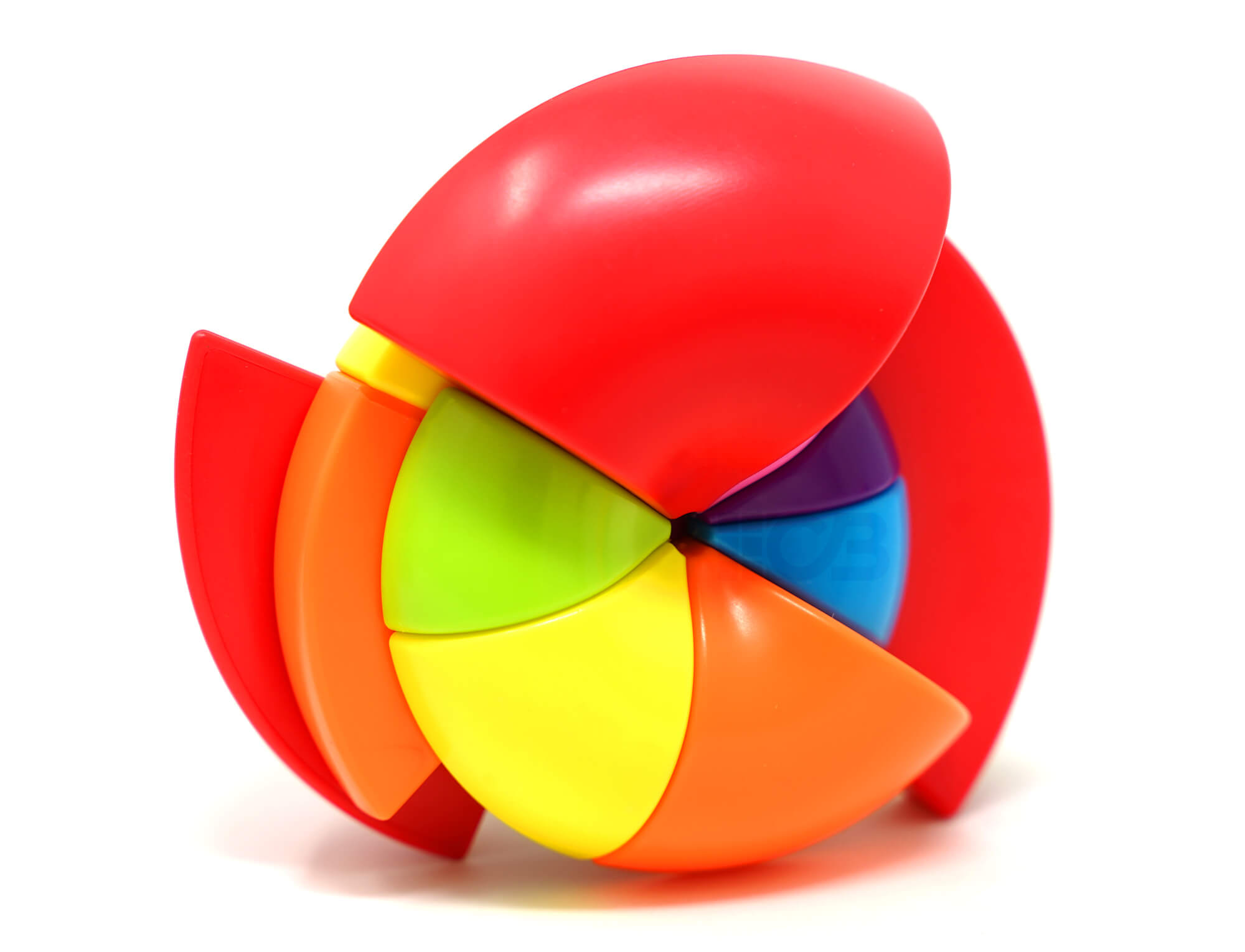 Nautilus Cube Fanxin em posição embaralhada destacando a geometria única das peças