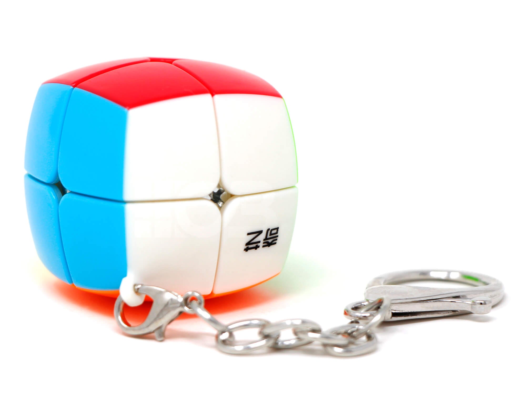 Cubo Mágico 2x2 Chaveiro QiYi — ângulo lateral mostrando as peças coloridas