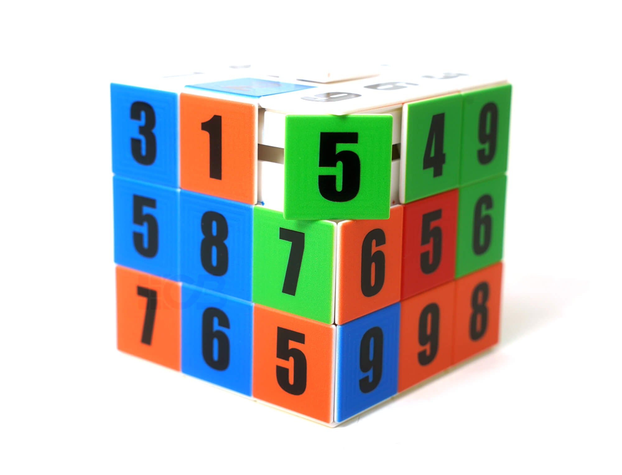 Racha Cuca 3D com números Yihon — vista frontal do puzzle cúbico mostrando as peças numeradas