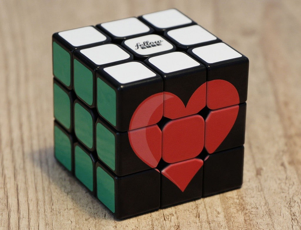 Cubo Mágico 3x3 Love Cube personalizado da Cuber Brasil com impressão colorida nas faces