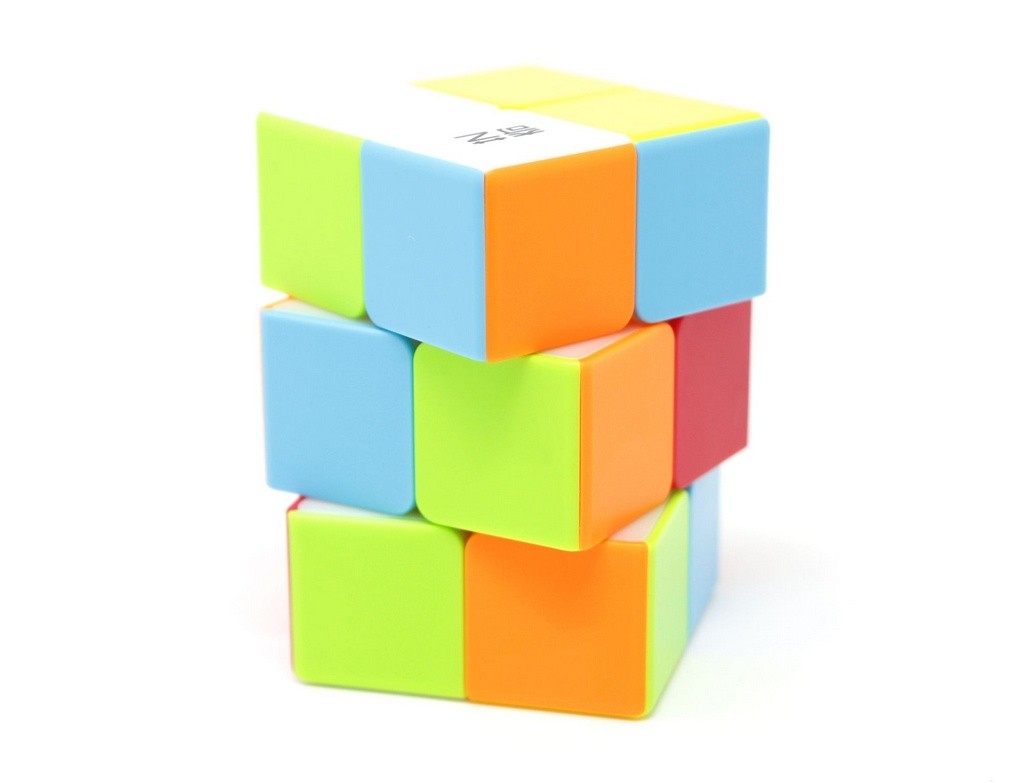 Cuboide 2x2x3 QiYi resolvido — todas as faces alinhadas por cor