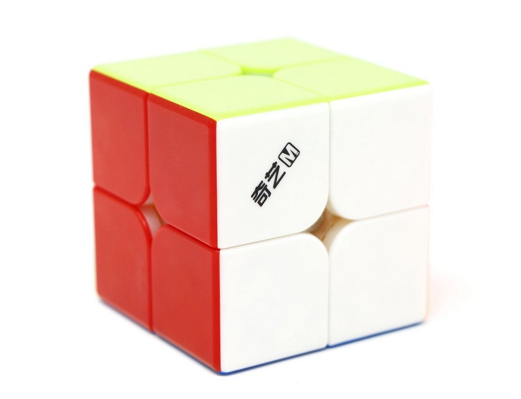 Cubo Mágico 2x2 QiYi MS — detalhe do mecanismo interno e encaixe das peças