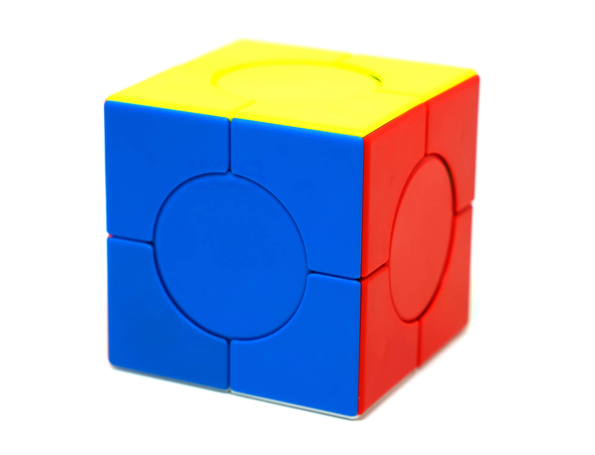 Cuboide Finhop Tianyuan YJ com as camadas giradas, evidenciando o shape mod em movimento