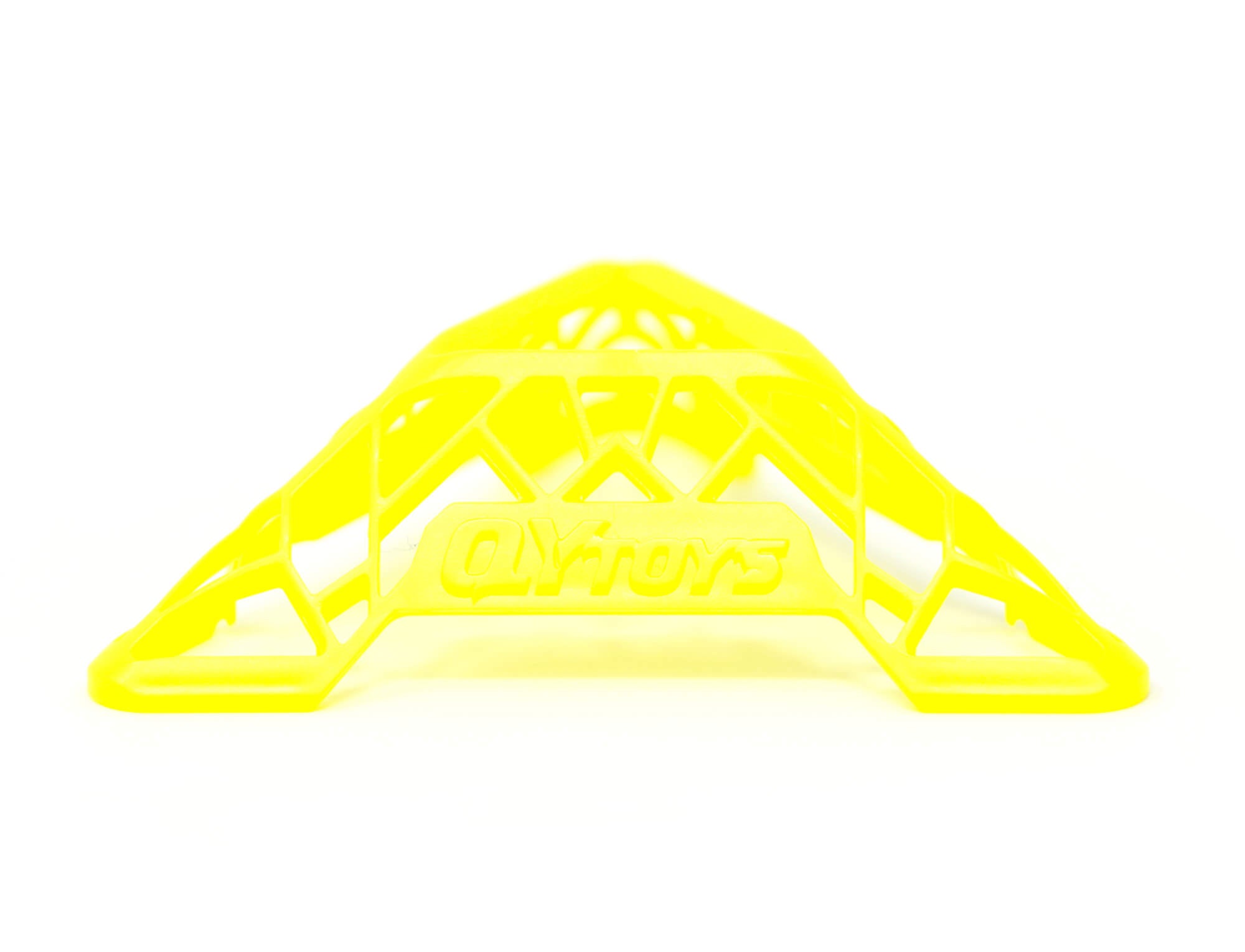 Base expositora DNA QiYi amarela com Cubo Mágico 3x3 apoiado sobre ela, vista frontal