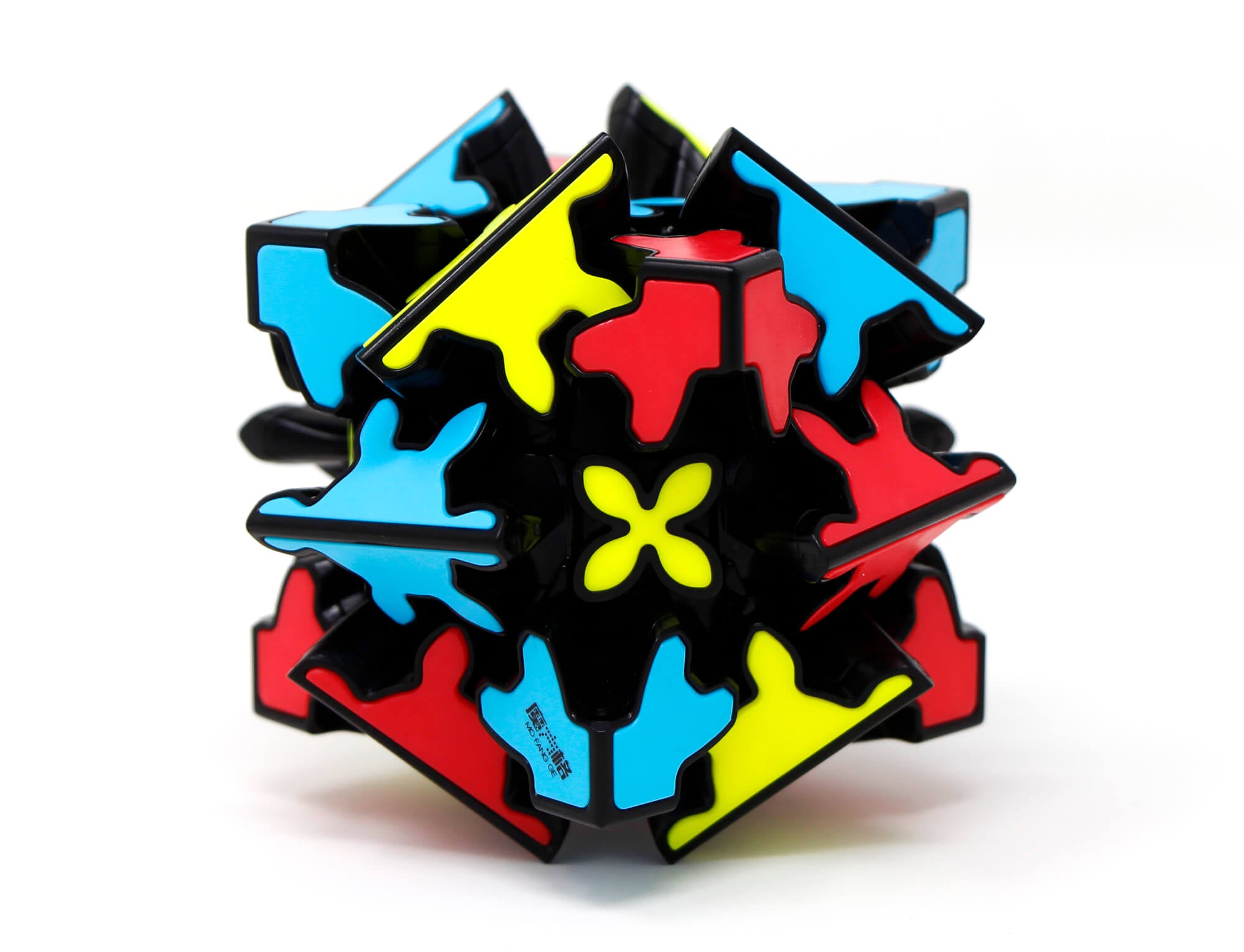 Gear Cube Kids QiYi embaralhado destacando o movimento das engrenagens