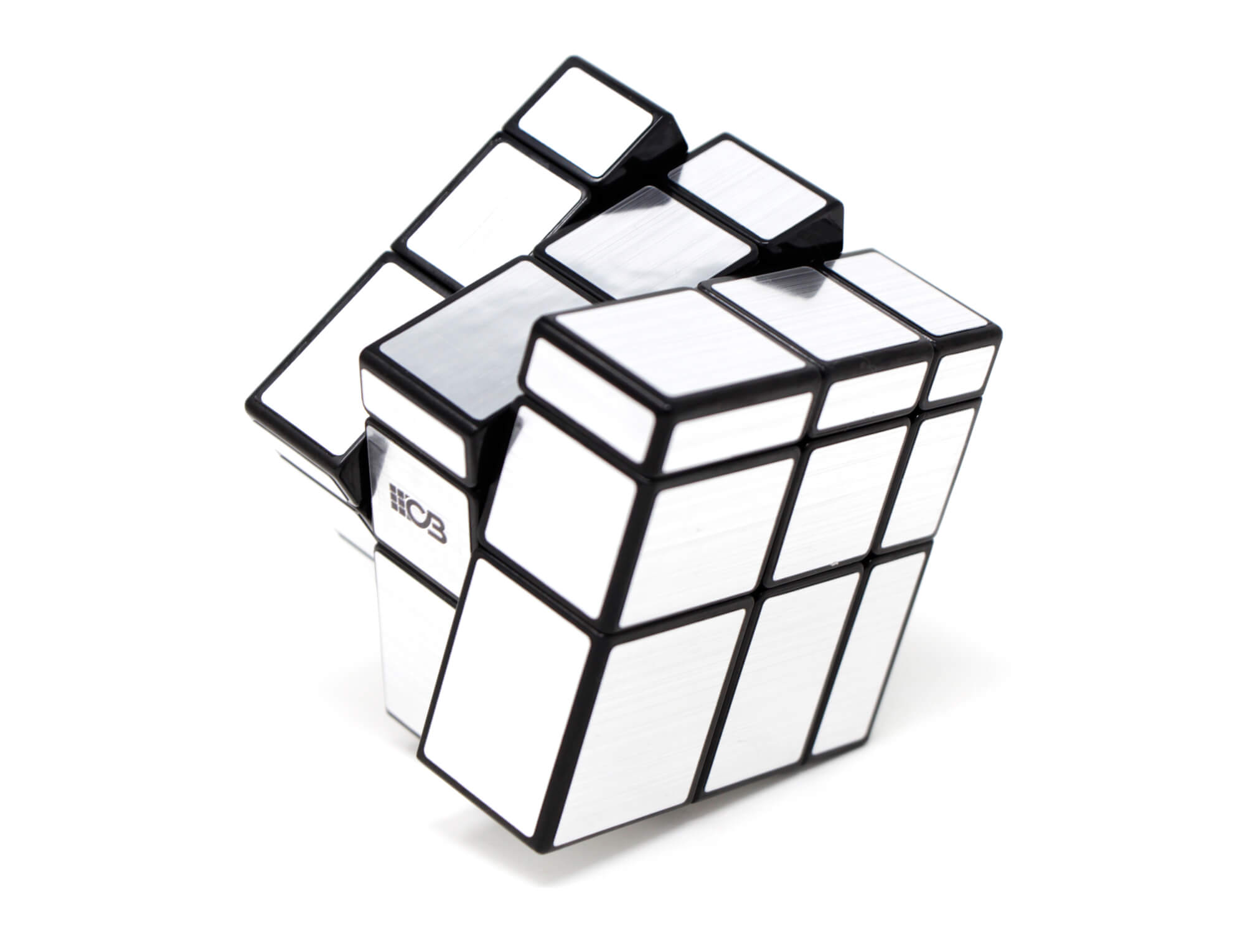Mirror Blocks 3x3 Cuber Pro — detalhe das peças prateadas com formas assimétricas