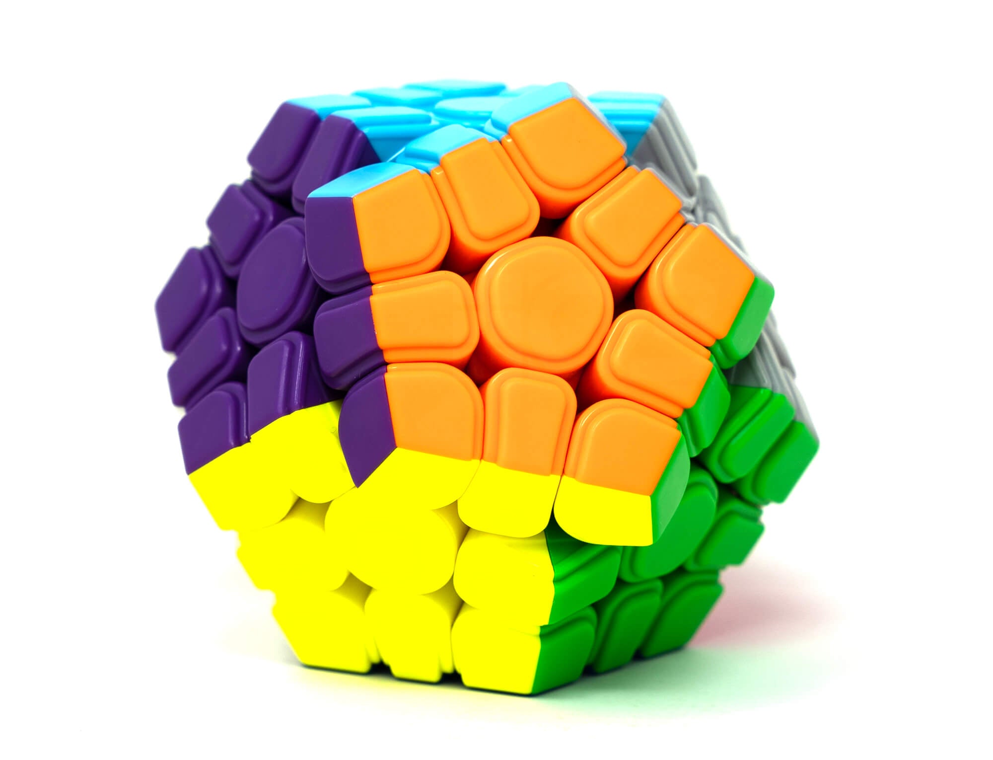 Detalhe das camadas do Megaminx Meilong Magnético MoYu com giro em evidência