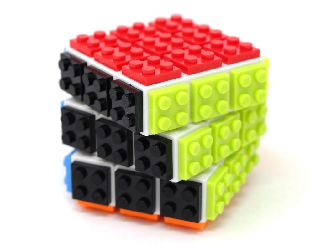 Block Cube Fanxin em ângulo superior mostrando as seis faces coloridas