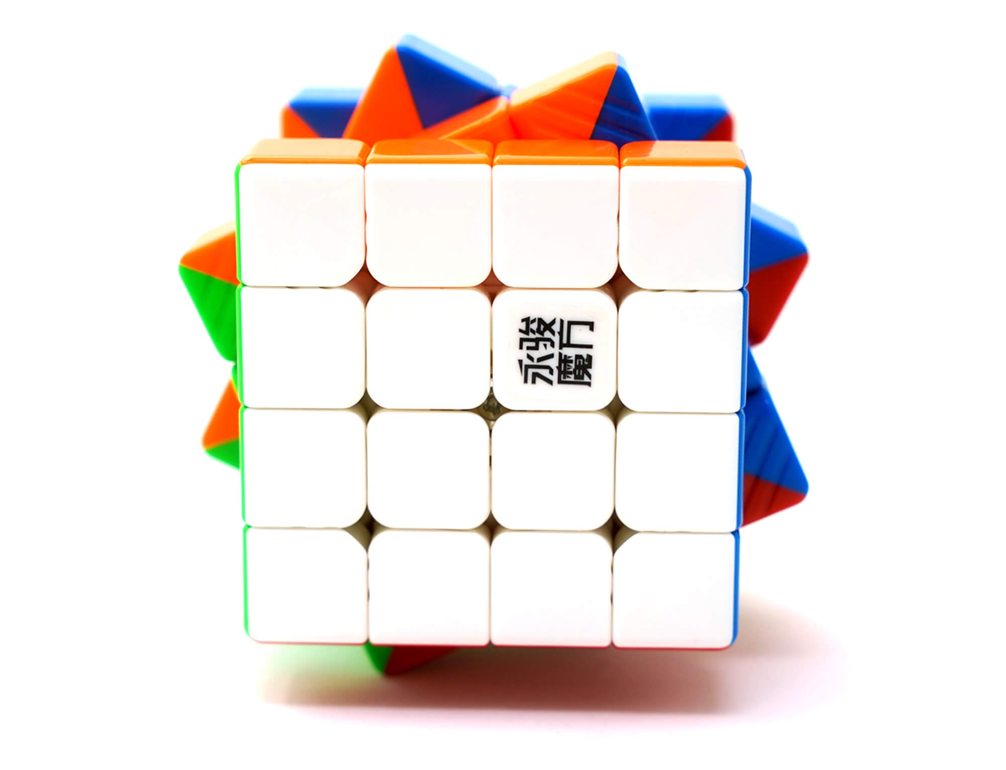Cubo Mágico 4x4 YJ YuLong V2M Magnético stickerless — vista frontal mostrando as seis faces coloridas