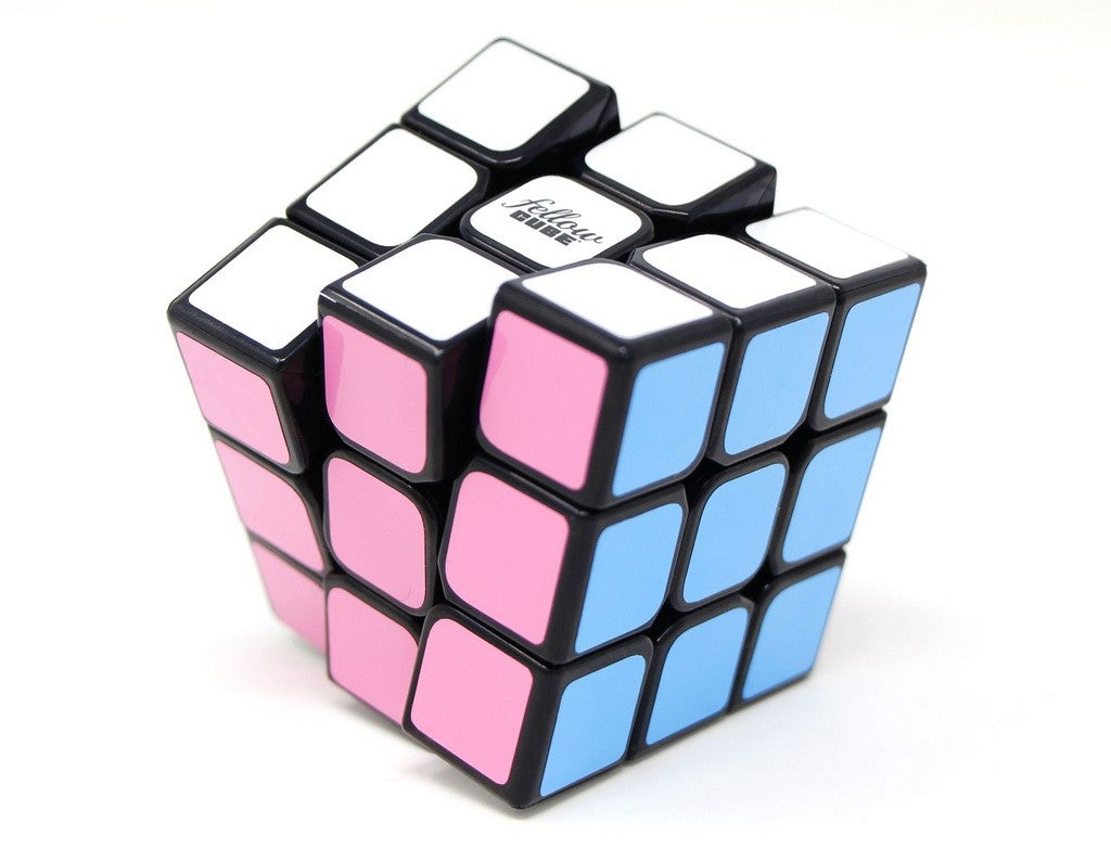 Fellow Cube Candy 3x3 — ângulo lateral mostrando acabamento stickerless pastel