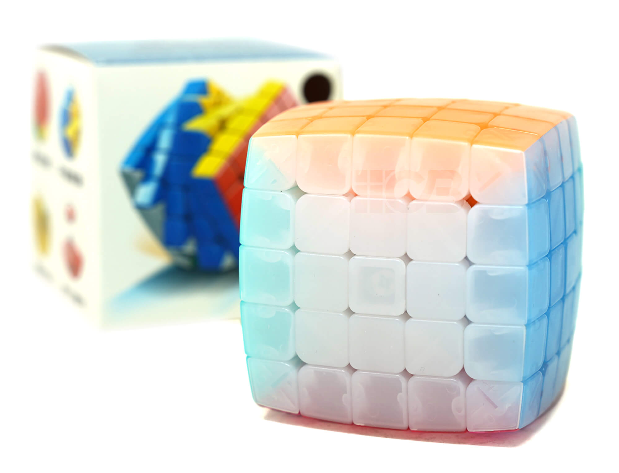 Vista lateral do Cubo Mágico 5x5 Pillowed Jelly SengSo mostrando o acabamento jelly colorido