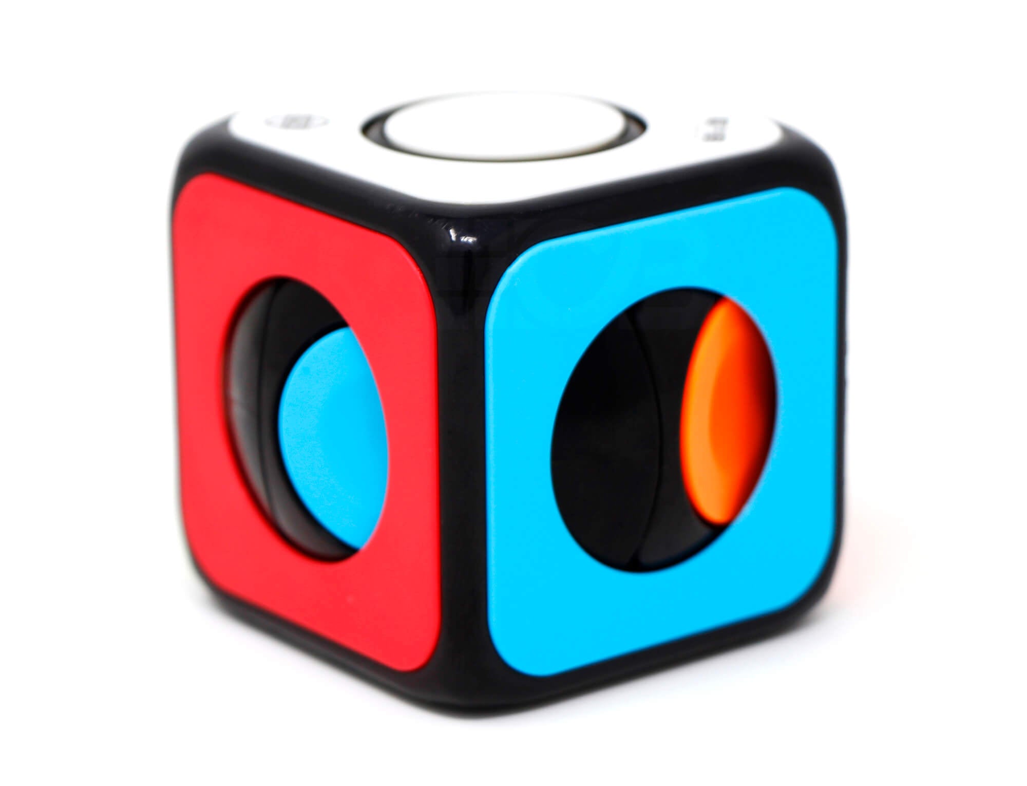 Cubo O2 Spinner QiYi embaralhado, mostrando os centros fora da posição resolvida