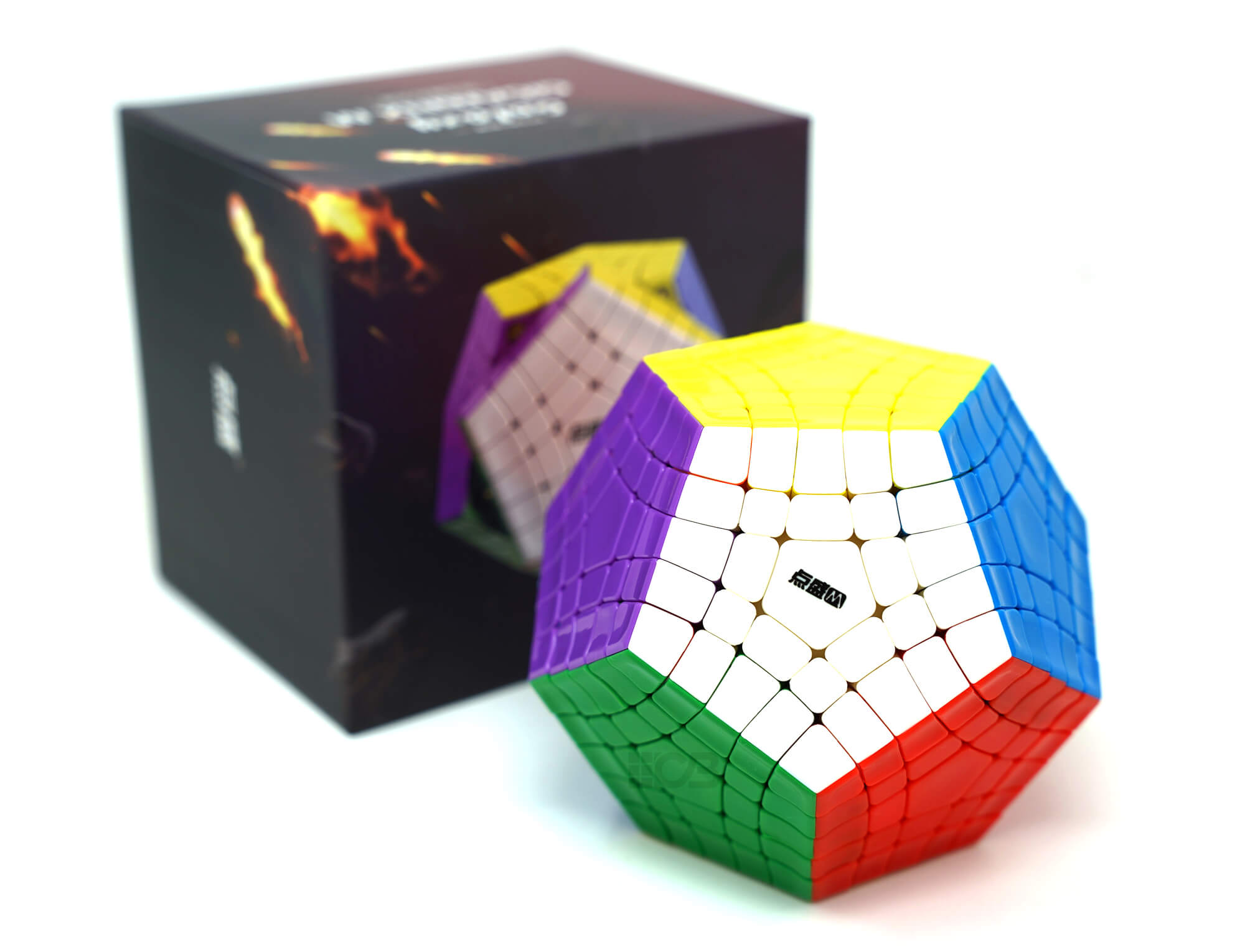 Gigaminx Galaxy M Diansheng — comparação de tamanho ao lado de um Megaminx padrão