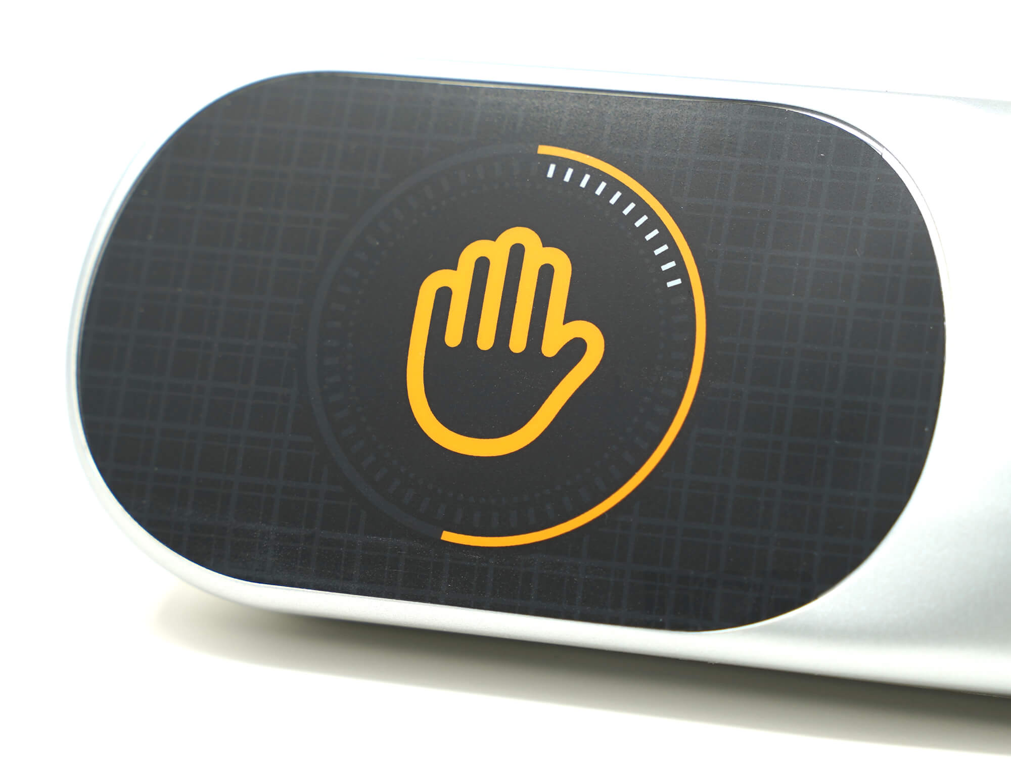GAN Smart Timer em uso: mãos posicionadas nos sensores antes do solve