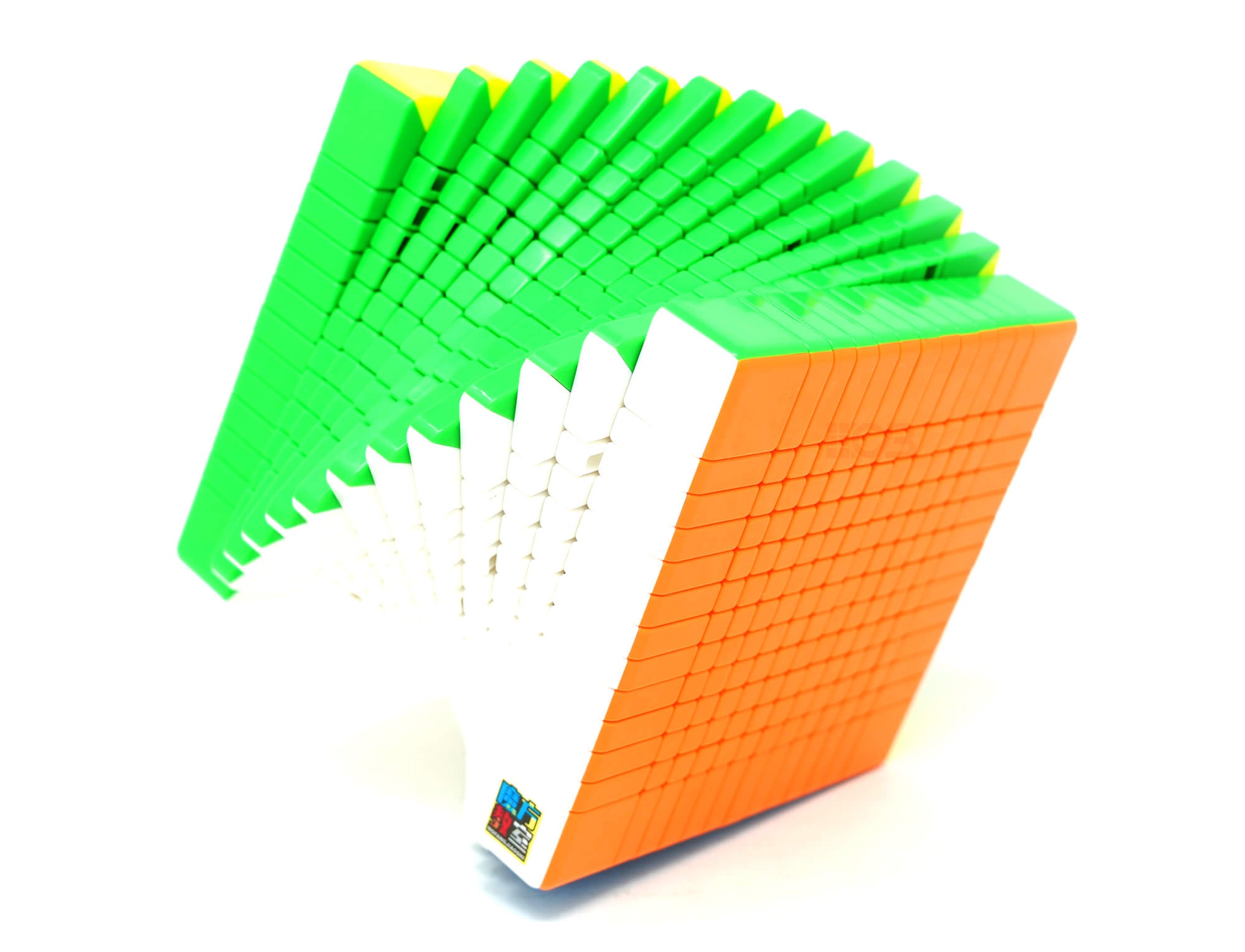 Cubo Mágico 13x13 MoYu Meilong Stickerless em vista frontal com as 13 camadas visíveis