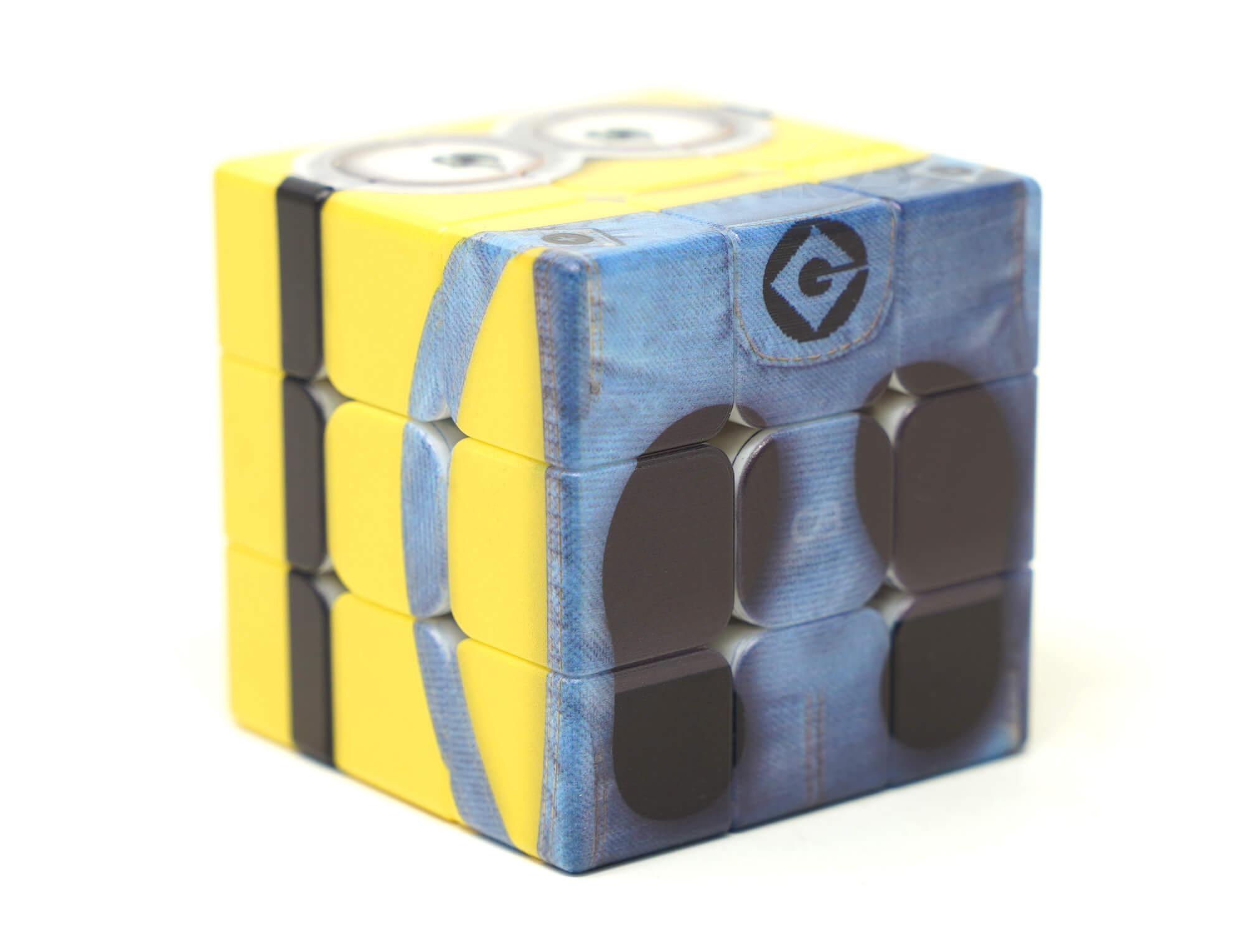 Vista lateral do Cubo Mágico personalizado Minions mostrando nitidez da impressão