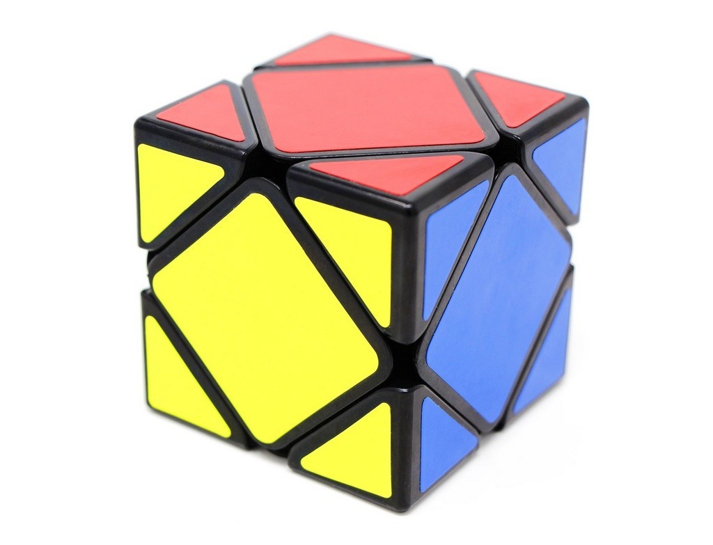 Skewb QiYi QiCheng A em ângulo mostrando os vértices e a estrutura de rotação