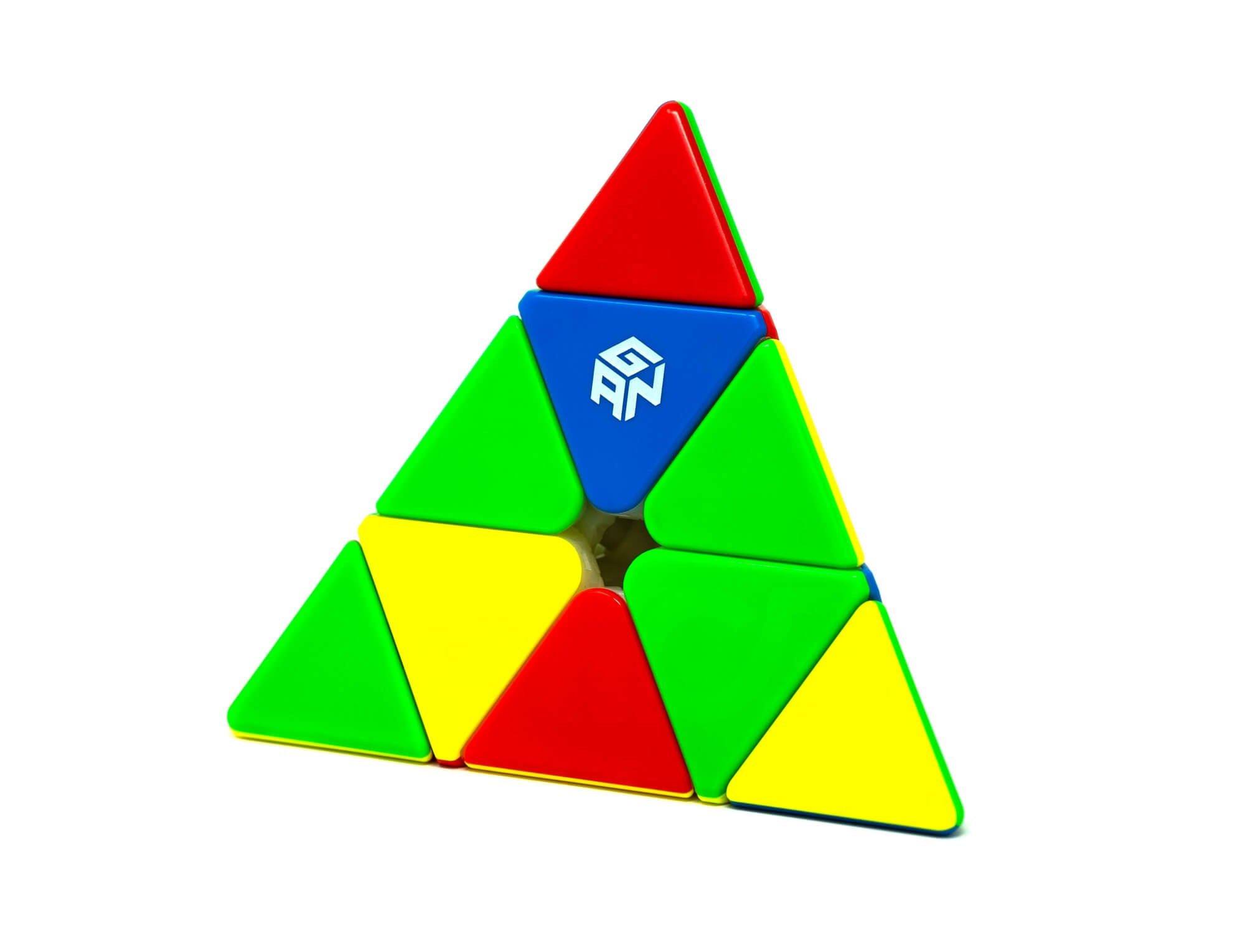 Detalhe interno do mecanismo magnético do Pyraminx GAN Standard