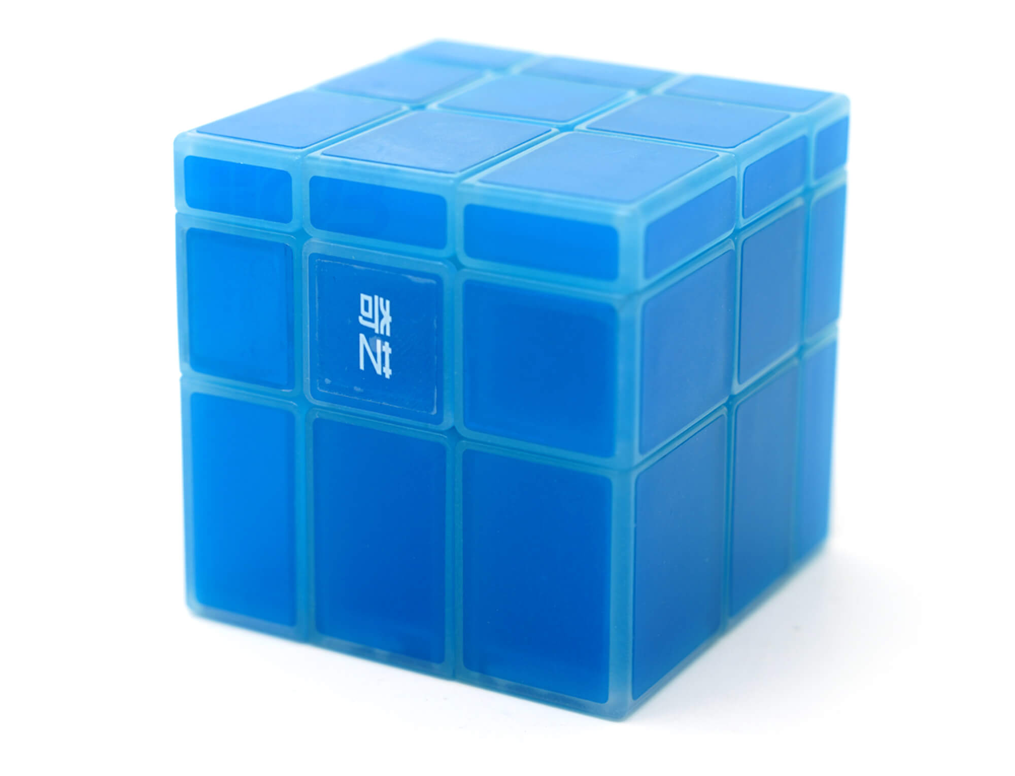 Mirror Blocks 3x3 QiYi azul fosforescente — cubo embaralhado evidenciando as formas irregulares